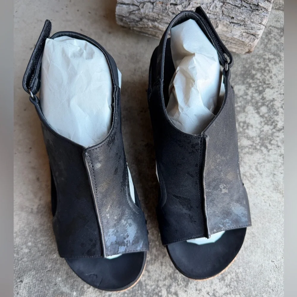 Corkys‎ Carley Black Wedge Sandals Sz-7. V